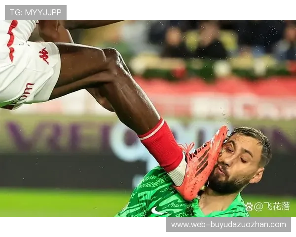 摩纳哥中场肌肉不适提前离场，周末出战成疑